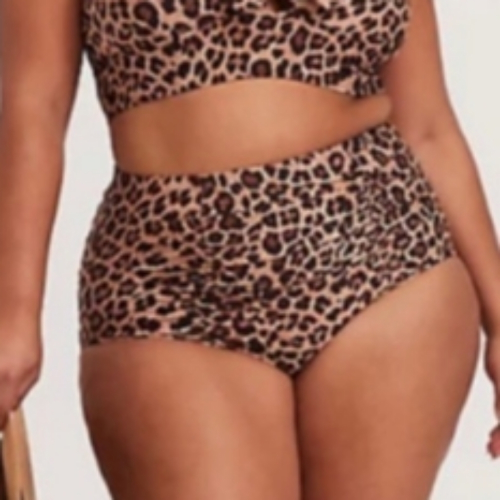 High Bottom Leopard Ruched Bikini ⛓️🪞 - Picture 2 of 11